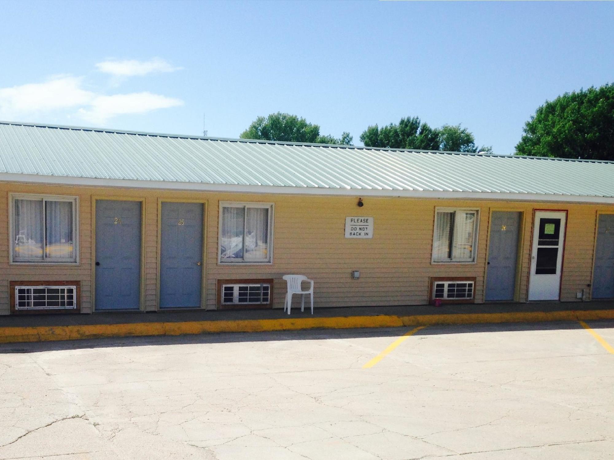 Big 12 Motel Broken Bow Экстерьер фото